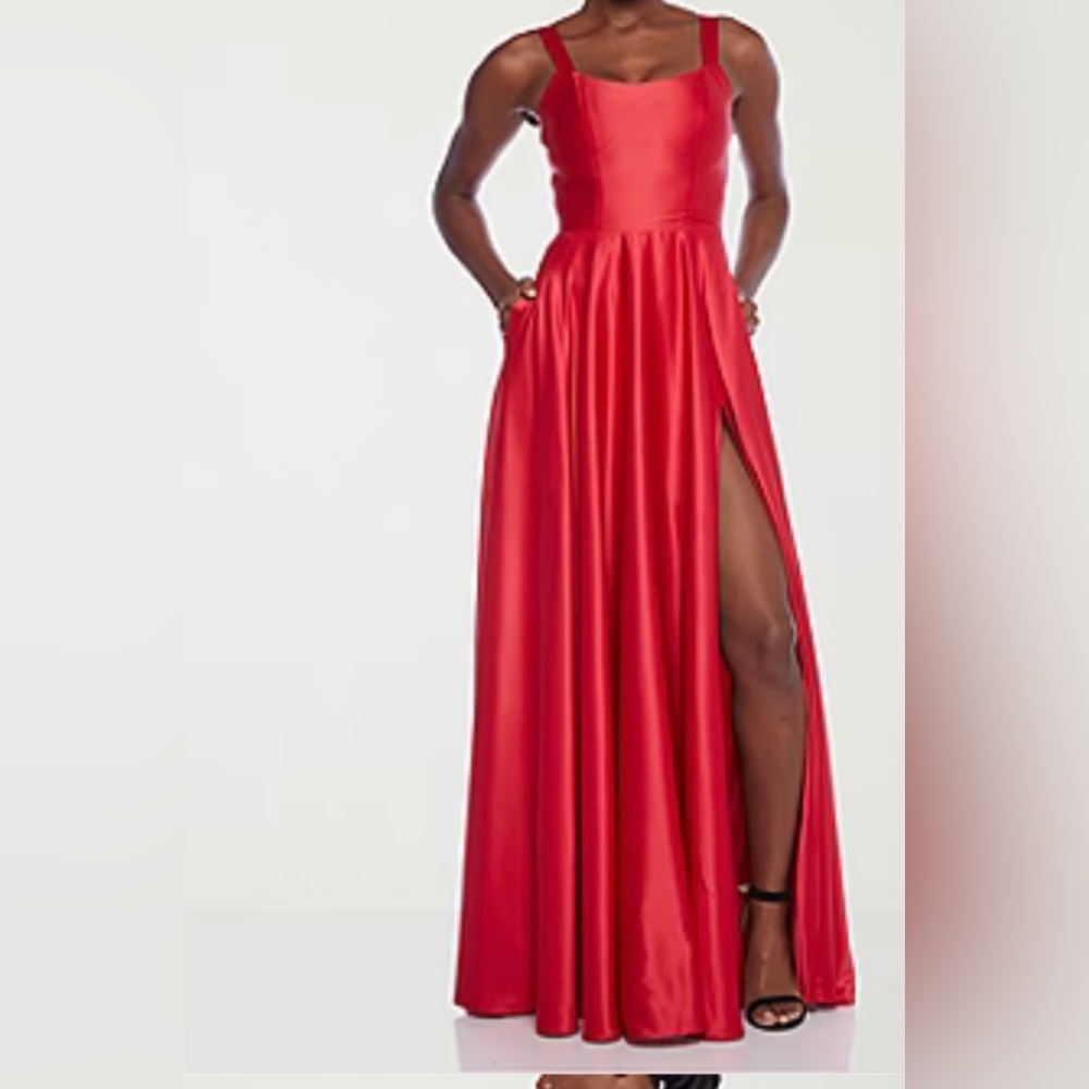 J.C. Penny’s B Smart Juniors Sleeveless Bodycon Dress.